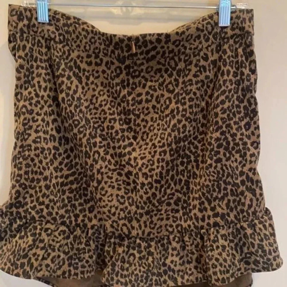 Zara Animal Print Carduroy mini skirt - Picture 7 of 11